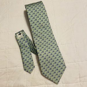 Vineyard Vines Kentucky Keeneland tie.